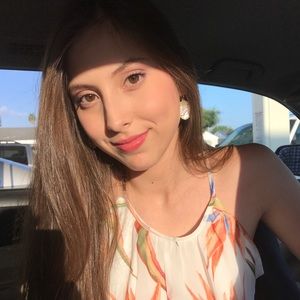 Meet your Posher, Izabella